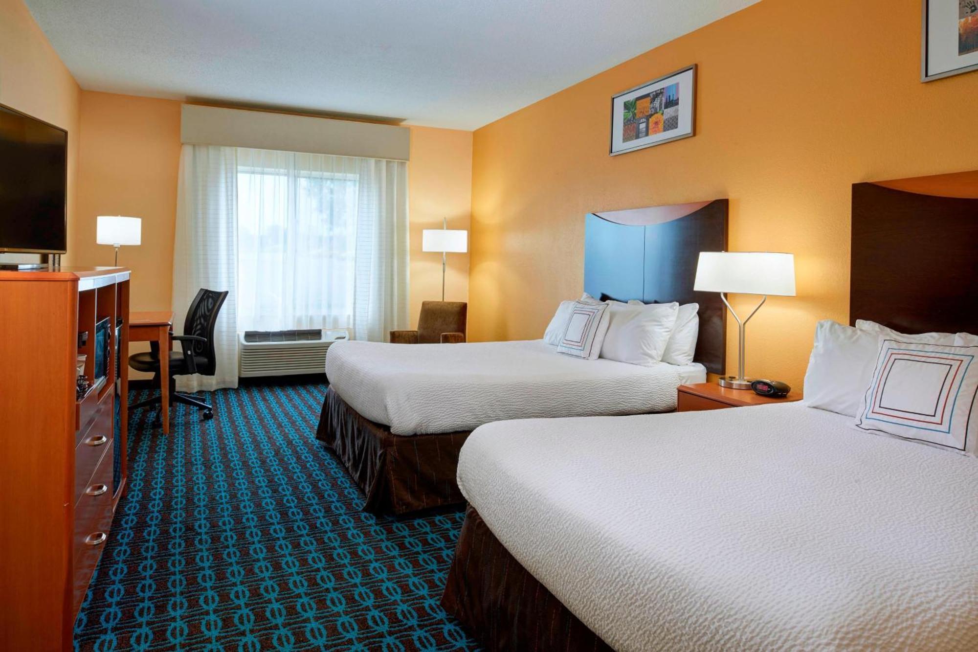 Fairfield Inn By Marriott Richmond New Paris Exteriér fotografie